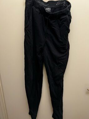 Eddie Bauer Men's Black Jogger Pants